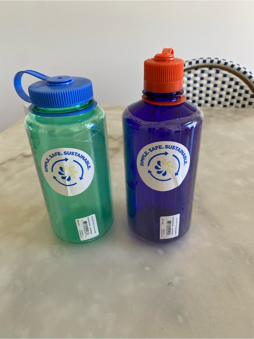 New! Nalgene set of 2 water bottles 32 oz 1- narrow mouth 1- wide mouth